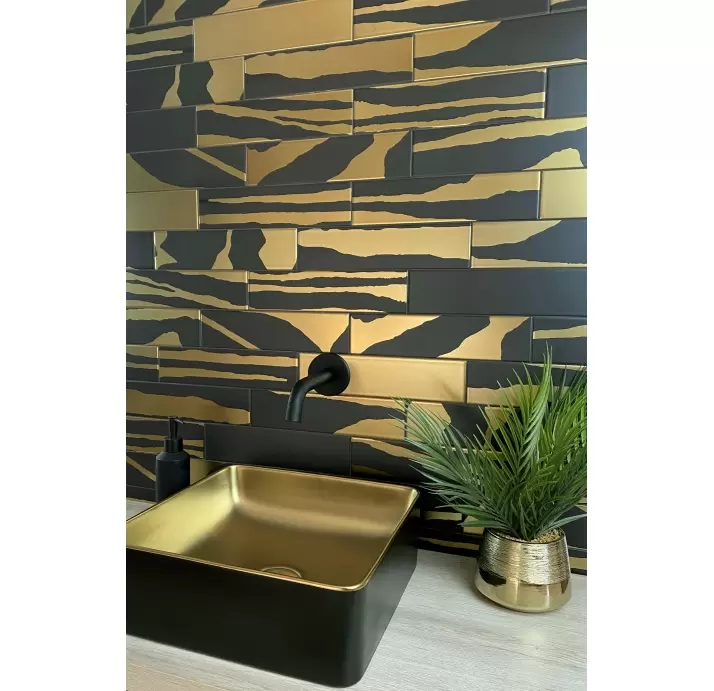 Керамическая плитка FLAT SAVANNAH BLACK & GOLD 7.5X30  7,5X30X8 (NCR02037)