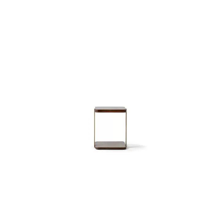 Стол журнальный HANNA SIDE TABLE BRASS AMERICAN WALNUT  40X40X50 СМ. (NRM05819)